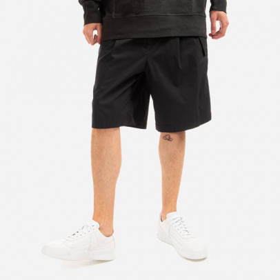 Szorty męskie Neil Barrett Loose 1 Pleat Wide Shorts With Military Patch Pockets BPA033-S007 01